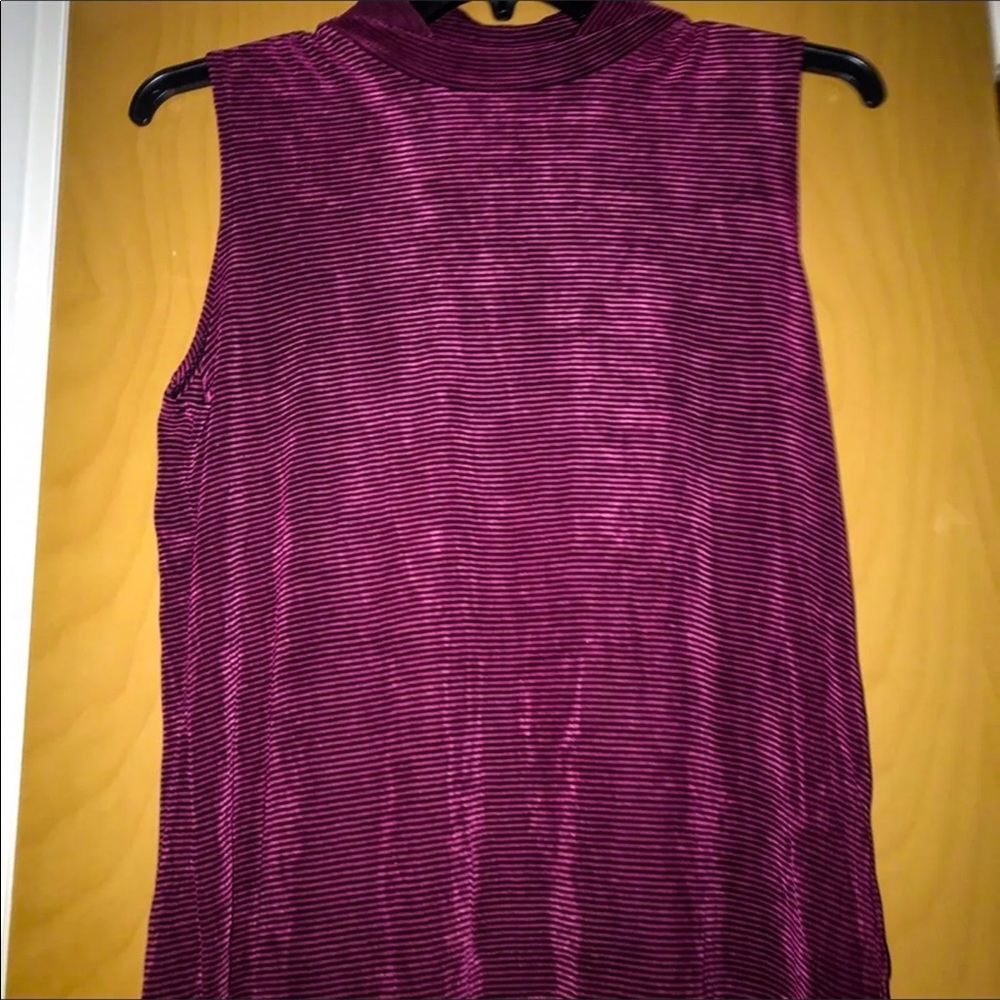 Women top..NWOT - Picture 3 of 5